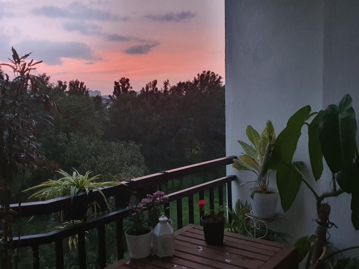 Serene Home Stay Bangalore Esterno foto